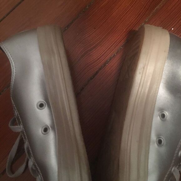 Sliver chucks almost new converse - Picture 3 of 3